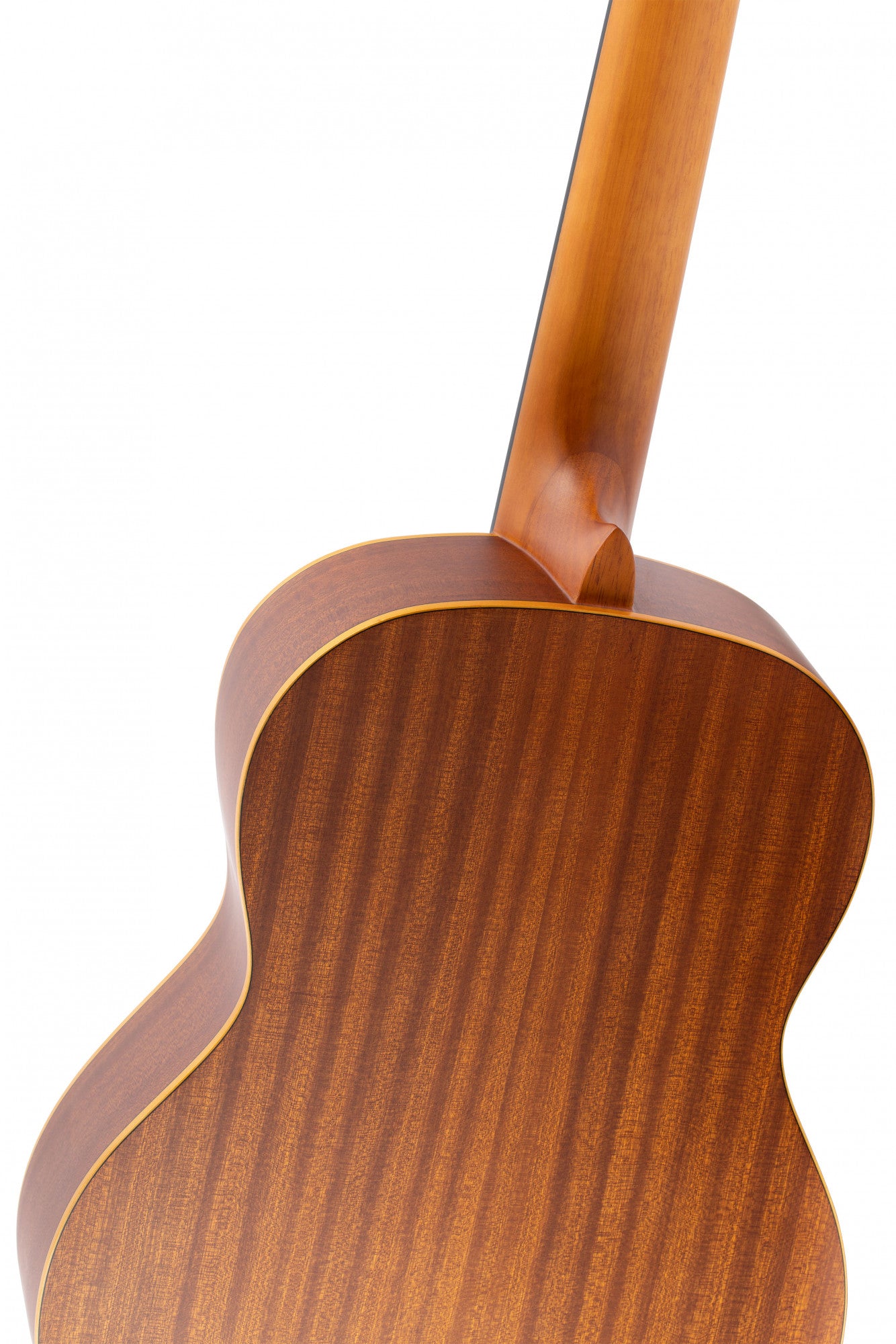 ORTEGA Family Series 4/4 Konzertgitarre 6 String - Zeder / Mahagoni Natur + Bag