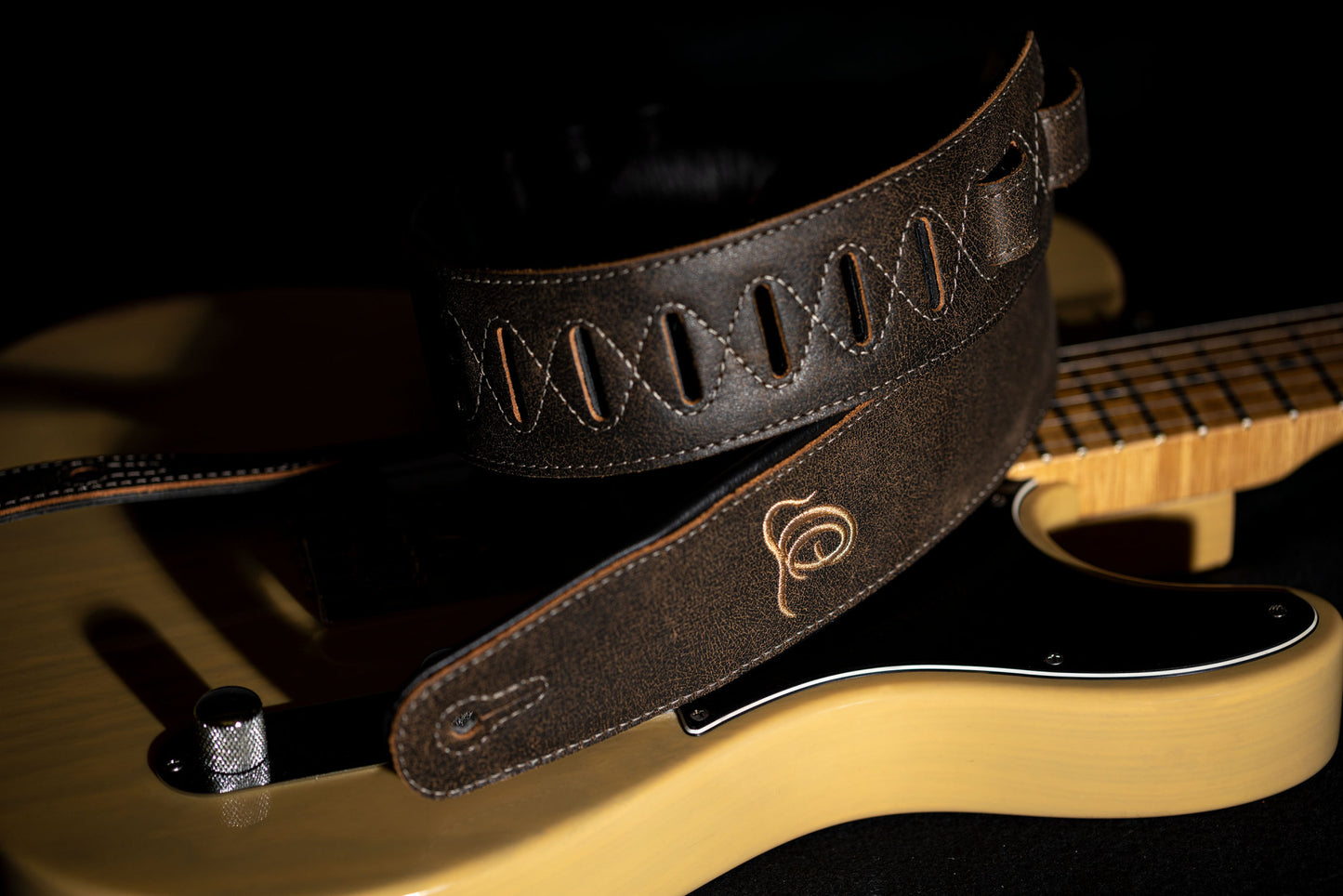 ORTEGA Echtledergitarrengurt - Desert Stone