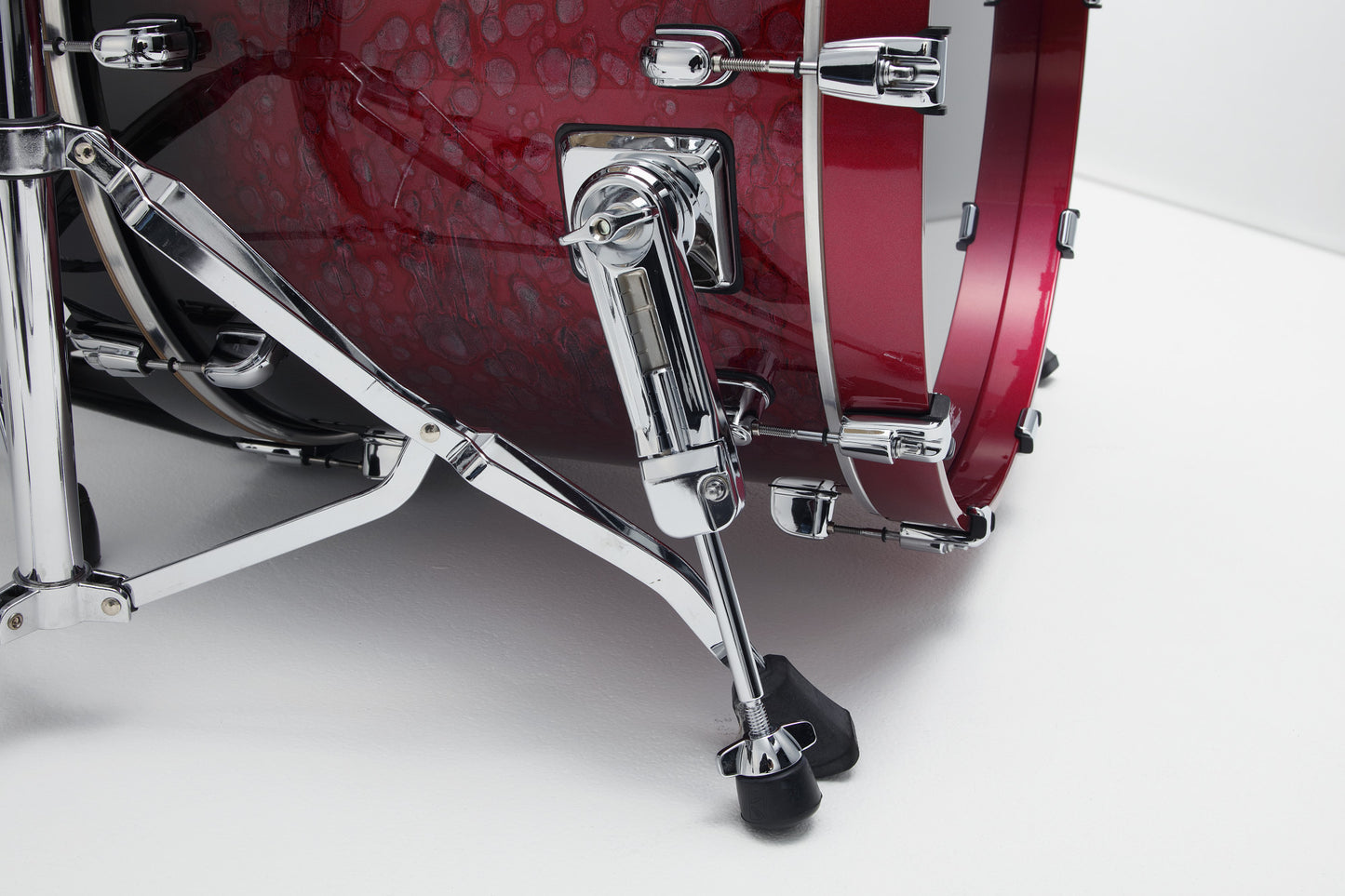 TAMA Starclassic Walnut/Birch Lacquer Bass Drum 22" x 16" - Molten Raspberry Fade/Chrom HW/ohne Tom Halter