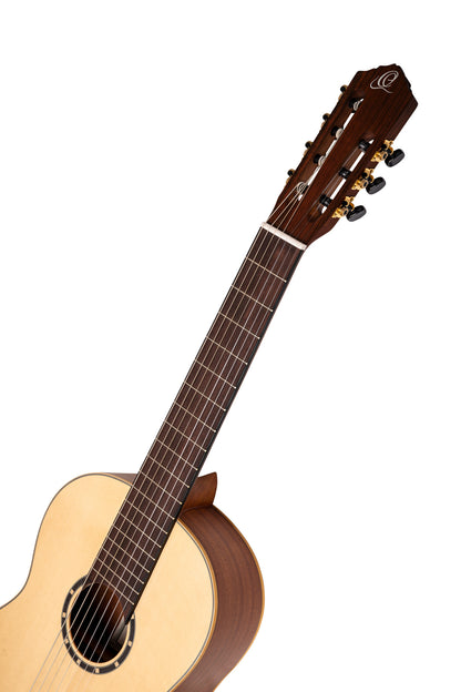 ORTEGA Family Series Pro 4/4 Slim Neck Konzertgitarre 7 String - Massive Zeder + Bag