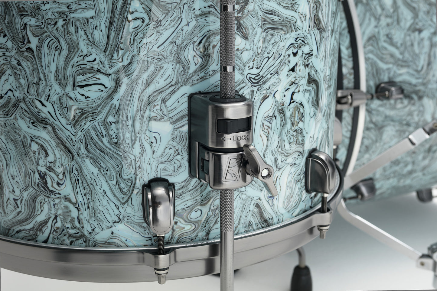 TAMA Starclassic Maple Duracover Wrap Shell Kit 3 teilig - Sky Blue Swirl/Smoked Black Nickel HW