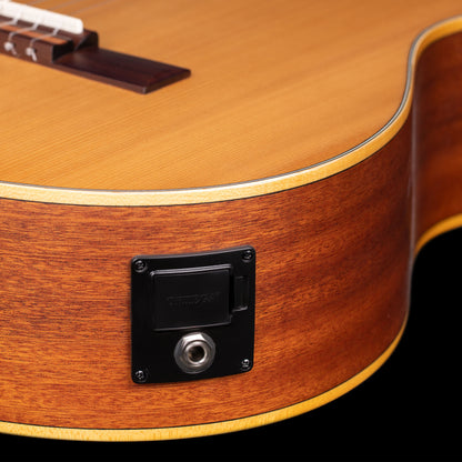 ORTEGA Family Series Pro 4/4 Slim Neck Konzertgitarre 6 String - Massive Zeder / Mahagoni Natur + Bag