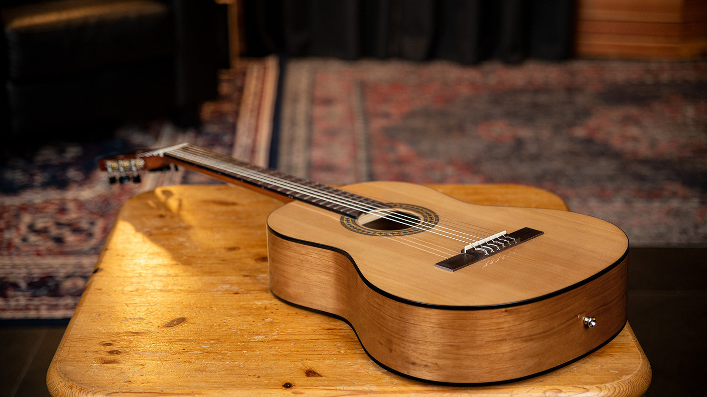 ORTEGA Picker´s Pack 4/4 Nylon String Guitar 6-String -Beginner Set
