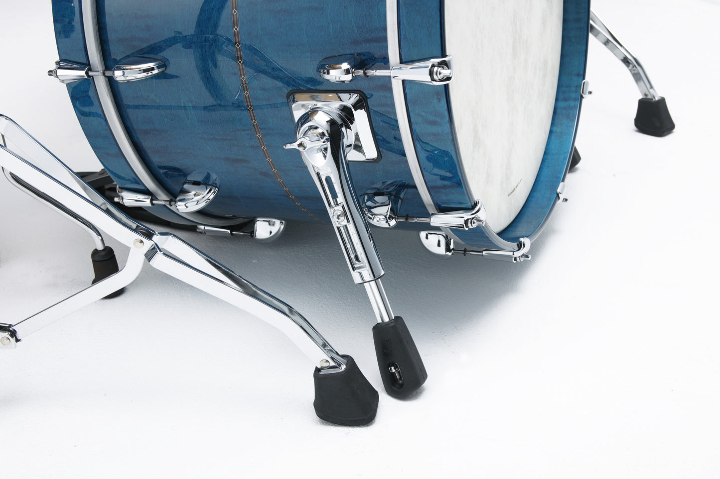 TAMA STAR Maple Bass Drum 18" x 14" - Ocean Blue Curly Maple/Chrome HW/Drum Hoop Matched with Inlay (outside)