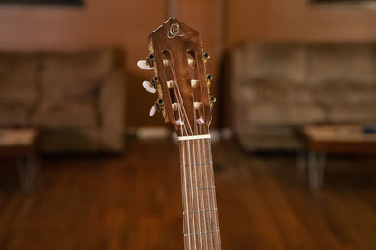ORTEGA Performer Series 4/4 Classical Guitar 6-String - Natural + Gig Bag