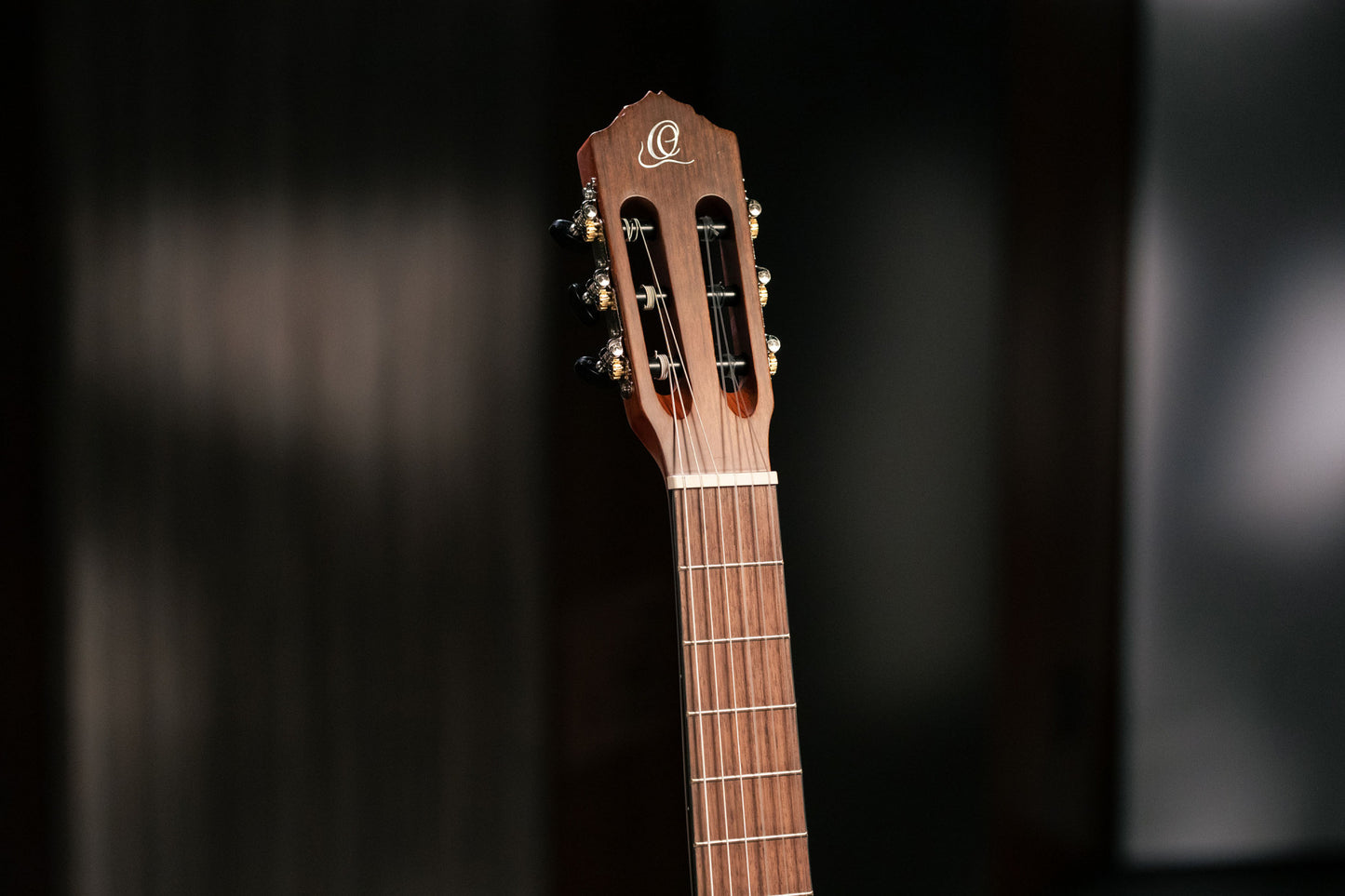 ORTEGA Student Series 4/4 Konzertgitarre 6-String - Natural