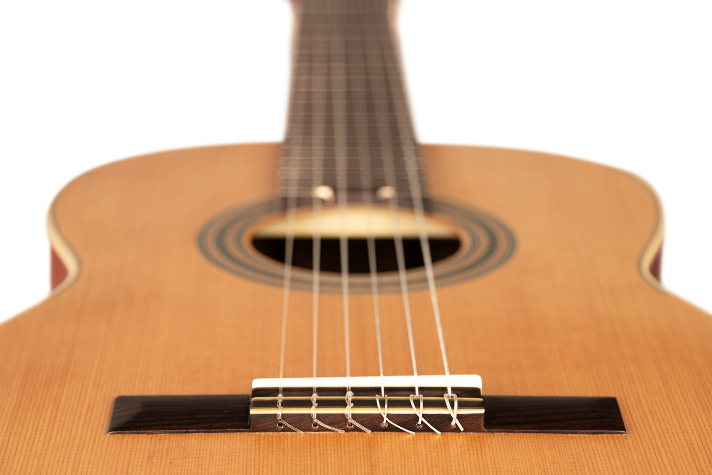 ORTEGA Traditional Series 4/4 Konzertgitarre 6-String, linkshänder + Pro Gigbag