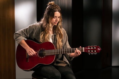 ORTEGA Family Series 4/4 Konzertgitarre 6 String - Weinrot + Bag