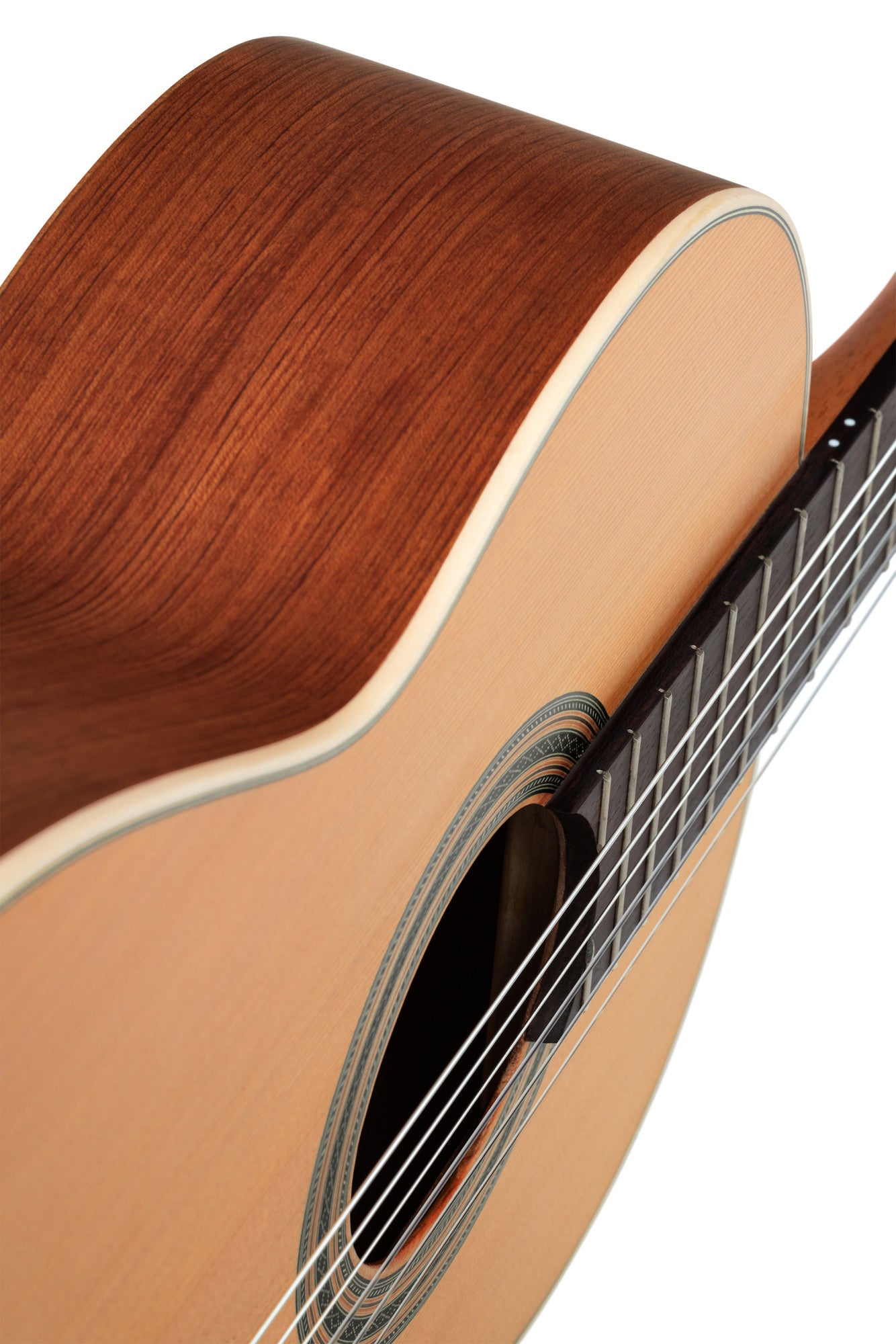ORTEGA Traditional Series 4/4 Nylon String Guitar 6-String - Satin + Pro Gig Bag