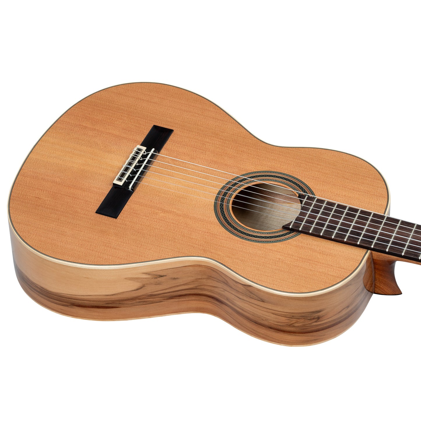 ORTEGA Traditional Series 4/4 Nylon String Guitar 6-String + Pro Gigbag