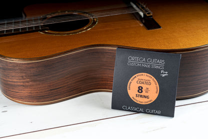 ORTEGA Custom Made Strings Pro - Konzertgitarre 8 String