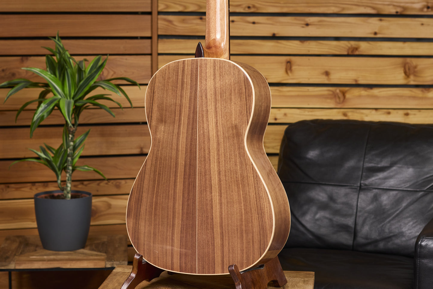 ORTEGA Traditional Series 4/4 Konzertgitarre 6-String + Pro Gigbag