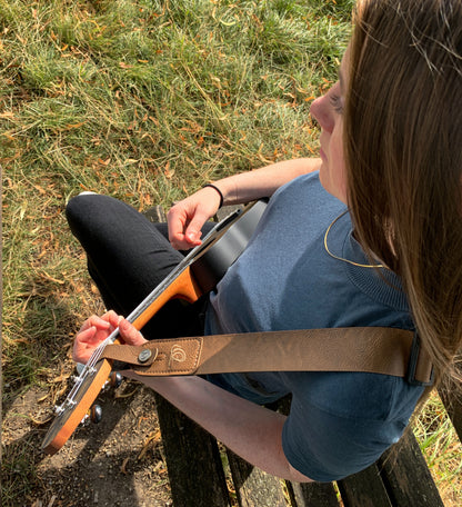 ORTEGA Vegan Series Ukulelengurt - Tan + Bonus CONNECT-XX