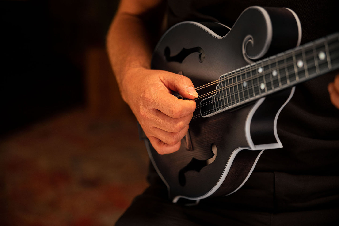 ORTEGA Americana Serie F-Style Mandolin 8 String - Spruce / Maple Satin Whiskey Burst