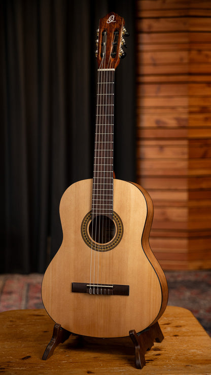 ORTEGA Picker´s Pack 4/4 Nylon String Guitar 6-String -Beginner Set