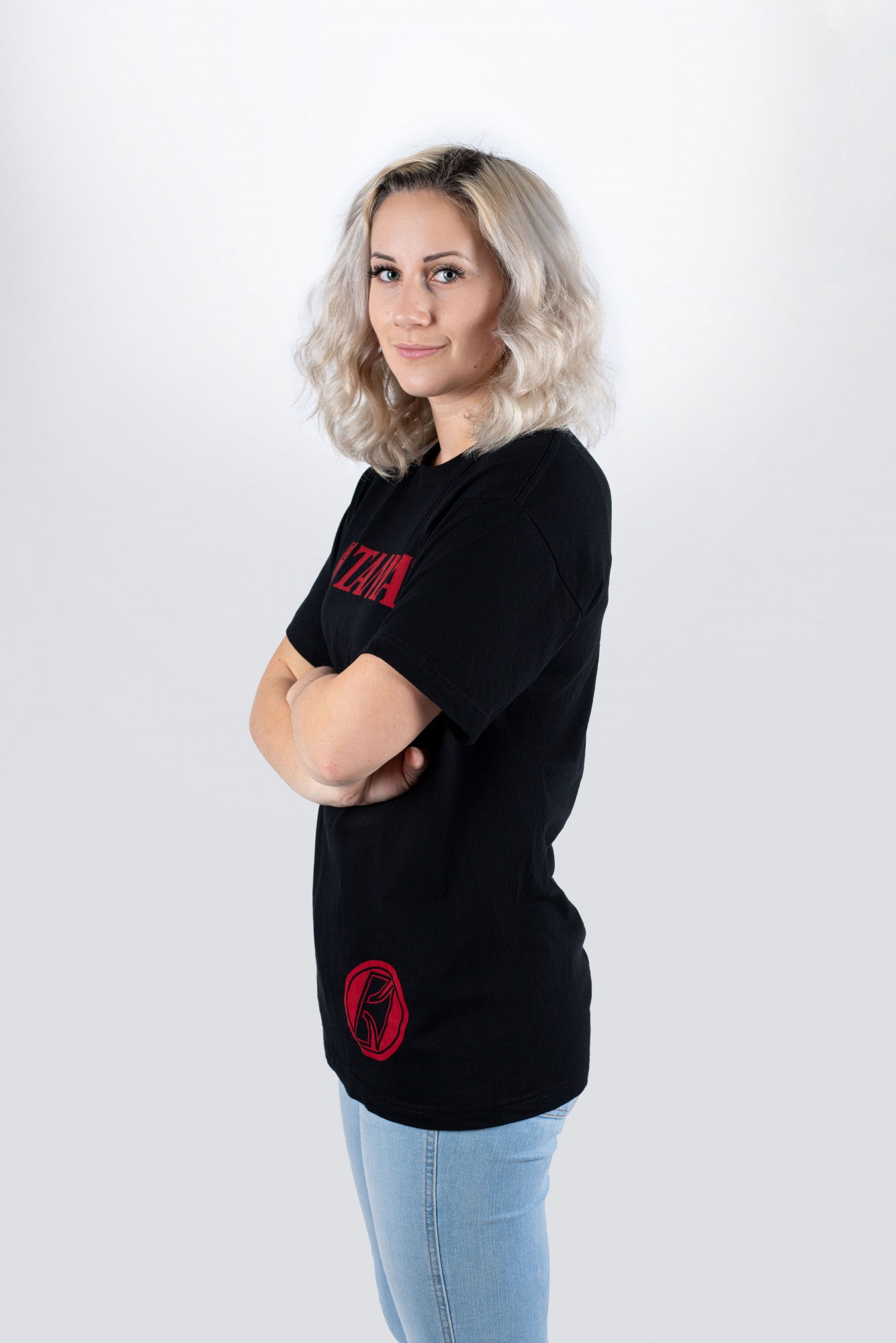 Tama t-shirt in black with red logo on chest