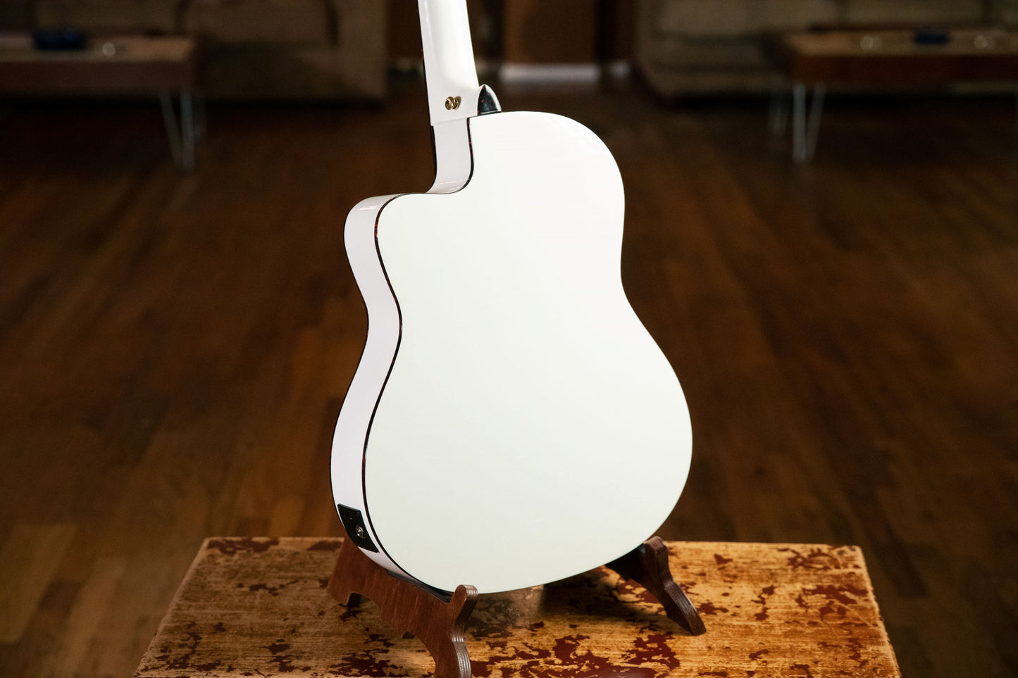 ORTEGA Family Series Pro 4/4 Konzertgitarre 6 String - Massive Fichte / Mahagoni White + Bag