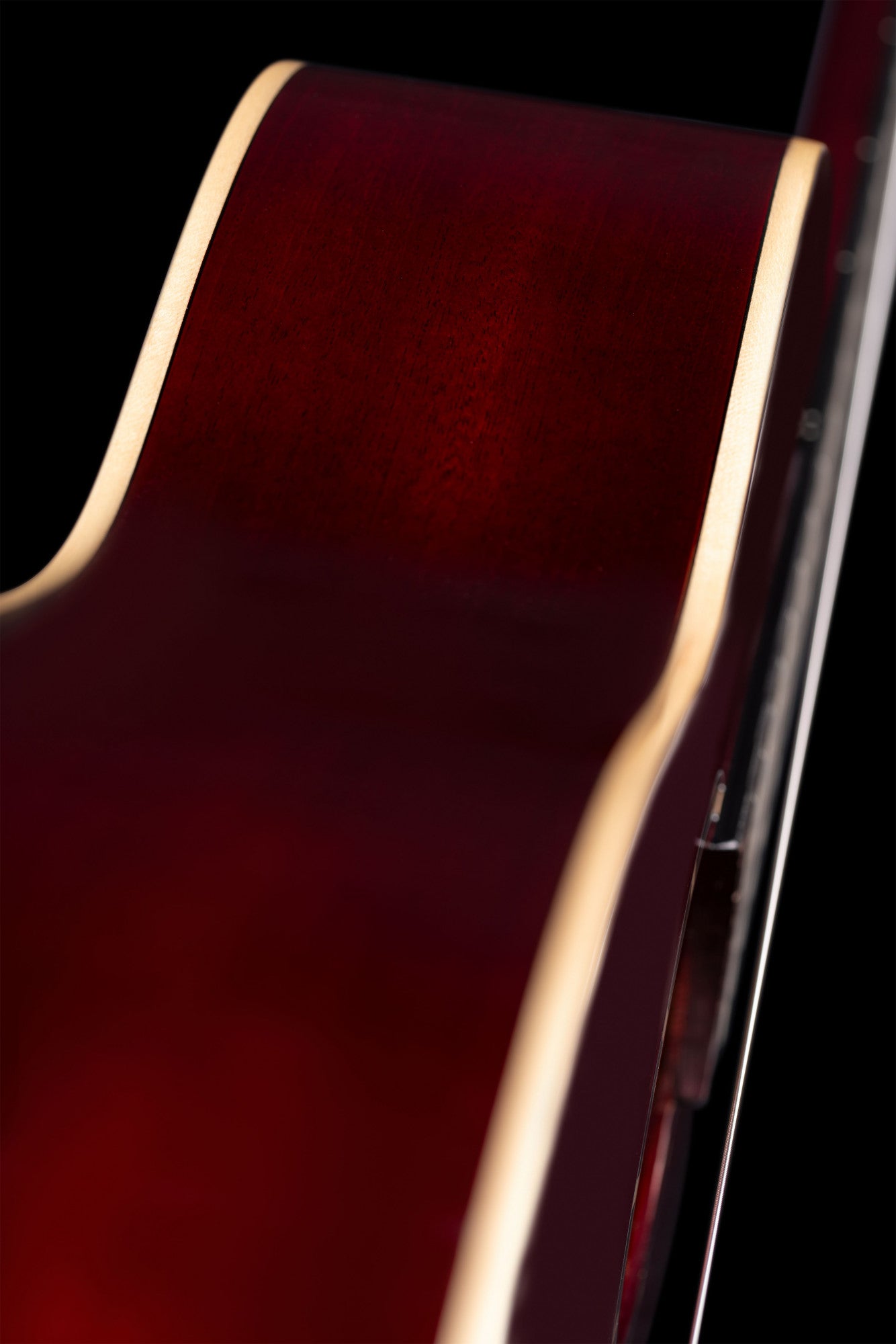 ORTEGA Family Series Pro 4/4 Slim Neck Konzertgitarre 6 String - Weinrot + Bag