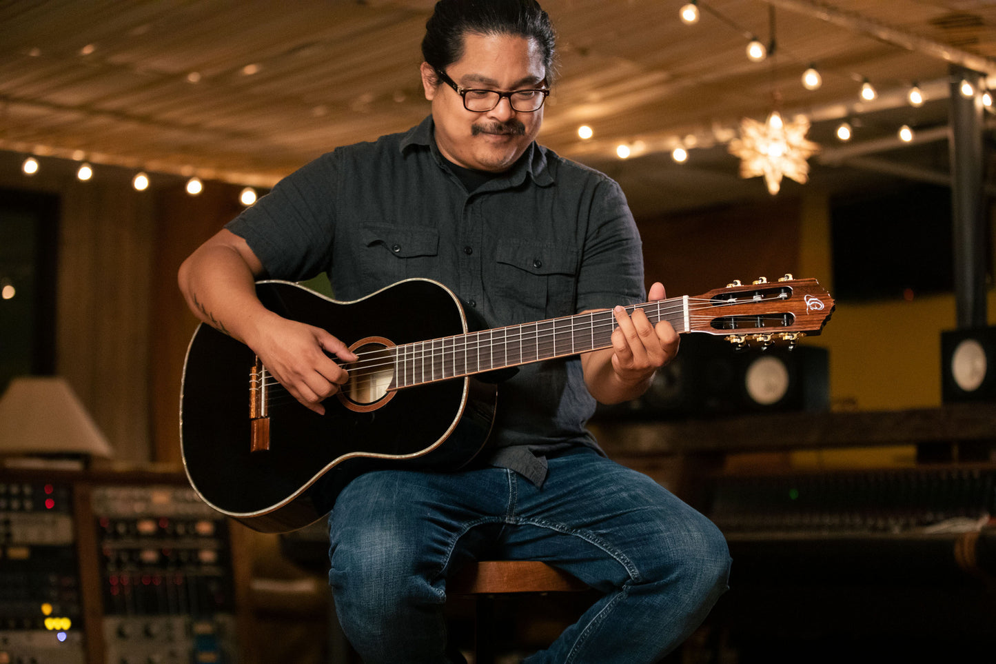 ORTEGA Family Series 4/4 Konzertgitarre 6 String - Fichte / Mahagoni + Bag