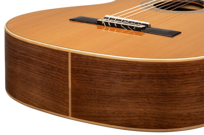ORTEGA Traditional Series 4/4 Konzertgitarre 6-String + Pro Gigbag