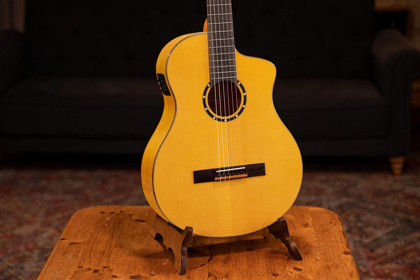 ORTEGA Family Series Pro Akustikgitarre 6 String - Massive Nordamerikanische Fichte + Bag