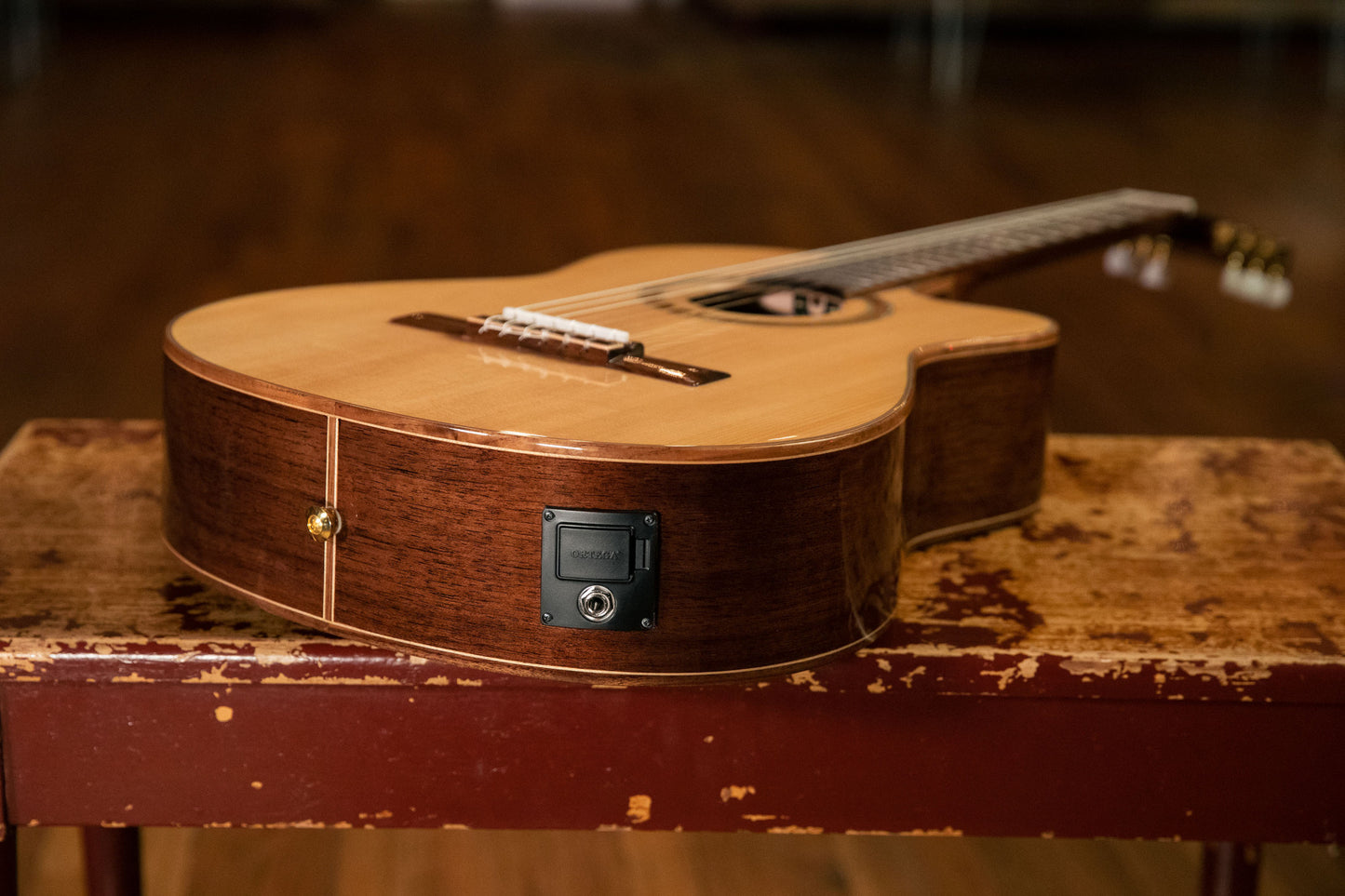 ORTEGA Performer Series 4/4 Konzertgitarre 6-String - Natural + Gigbag