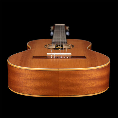 ORTEGA Family Series 3/4 Konzertgitarre 6 String - Zeder / Mahagoni Natur + Bag