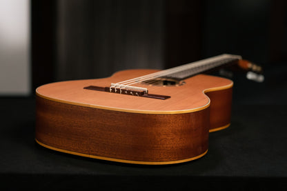 ORTEGA Family Series 7/8 Konzertgitarre 6 String - Zeder / Mahagoni Natur + Bag