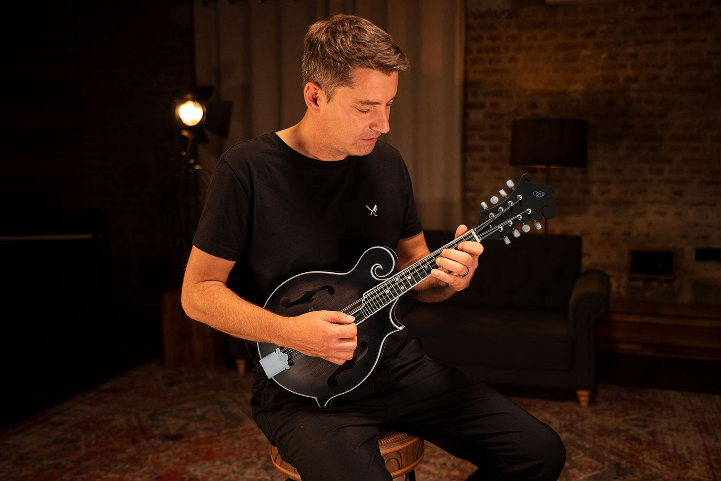 ORTEGA Americana Serie F-Style Mandolin 8 String - Spruce / Maple Satin Whiskey Burst