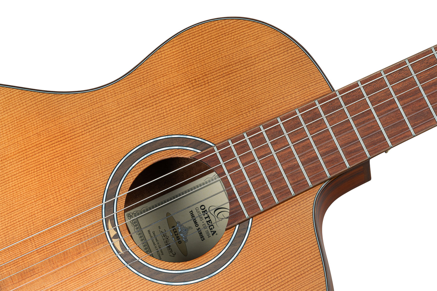 ORTEGA Thermo Series 4/4 Nylon String Guitar 6-String + Pro Gigbag