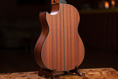 ORTEGA Lizard Serie Short Scale Fretless Uke Bass 4 String - Solid Mahogany Natural + Bag