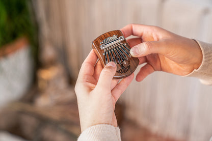 Meinl Sonic Energy Solid "Tree of Life" Mini Kalimba - 8 Töne / Schwarzes Walnussholz