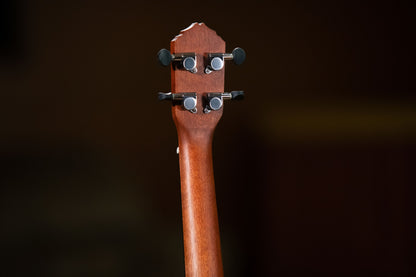 ORTEGA Bonfire Serie Konzert Preamp Ukulele 4 String - Fichte/Sapele Natur
