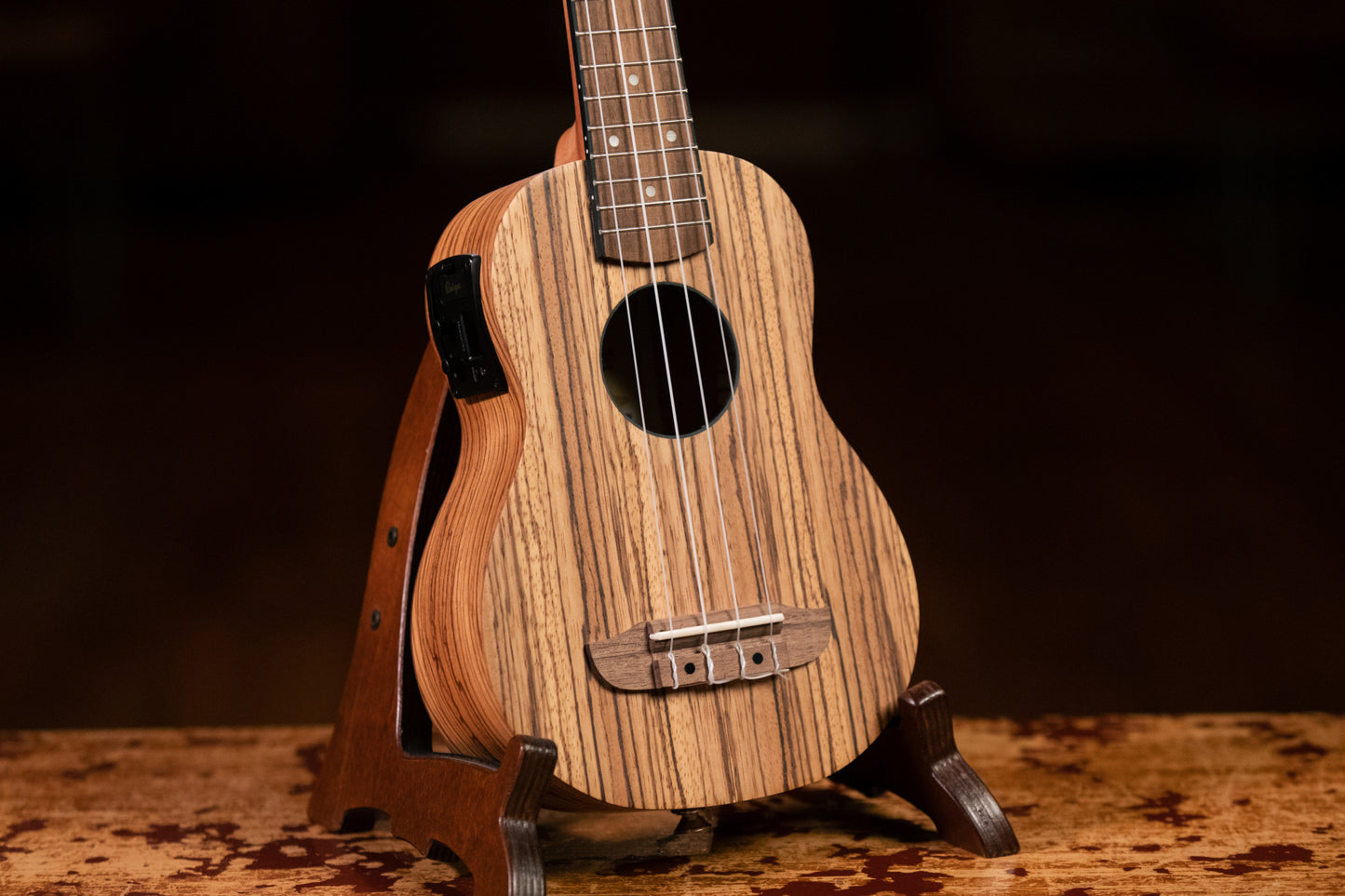 ORTEGA Timber Serie Sopran Preamp Ukulele 4 String - Zebrawood Natural + Bag