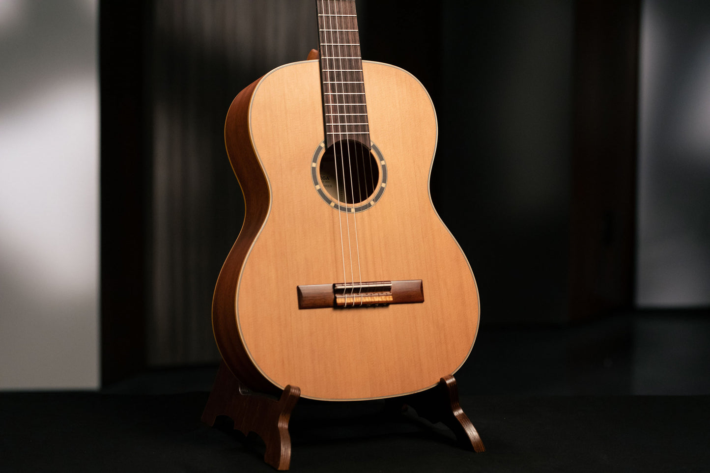 ORTEGA Family Series 7/8 Konzertgitarre 6 String - Zeder / Mahagoni Natur + Bag