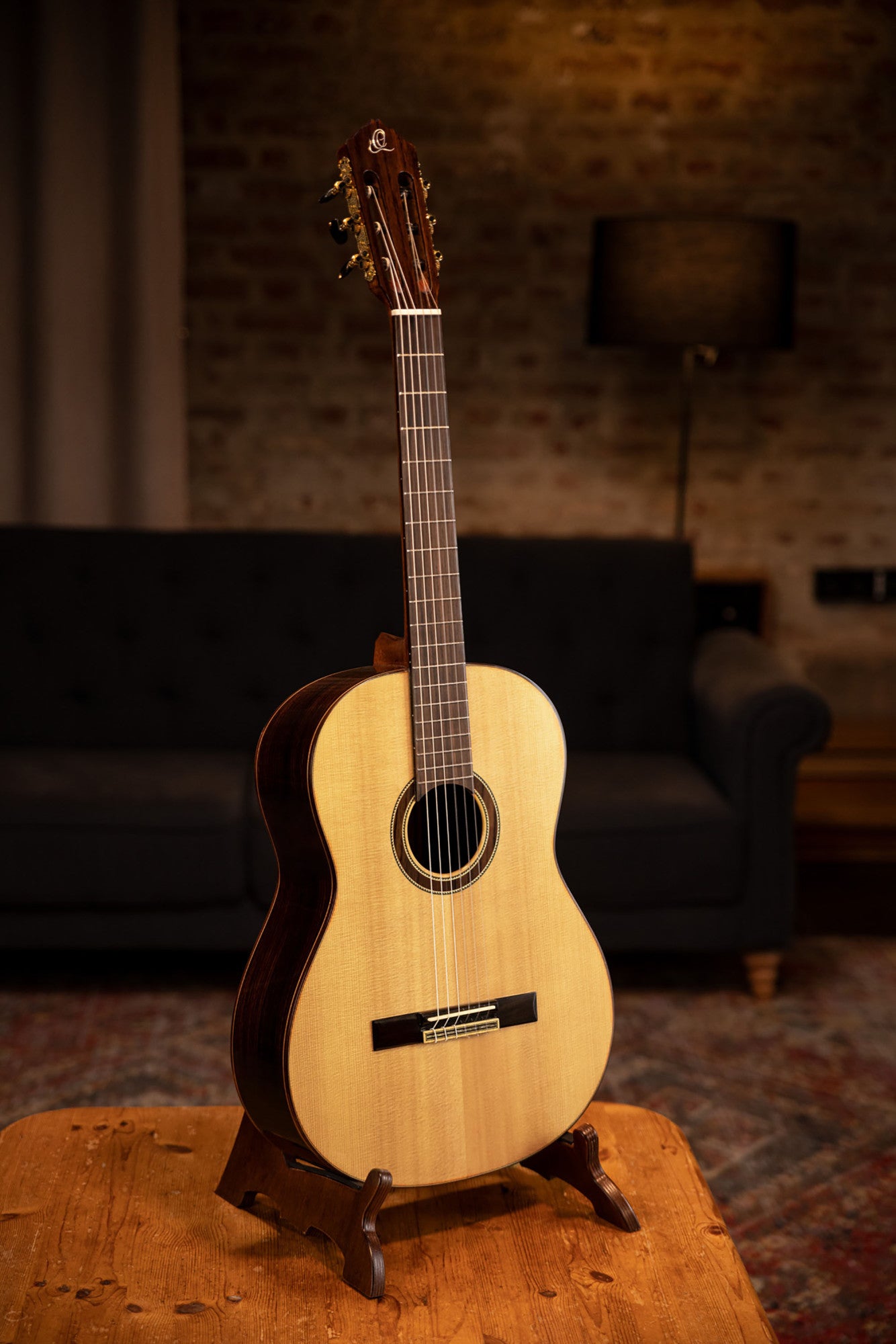 ORTEGA Performer Series 4/4 Konzertgitarre 6-String - Natural + Gigbag