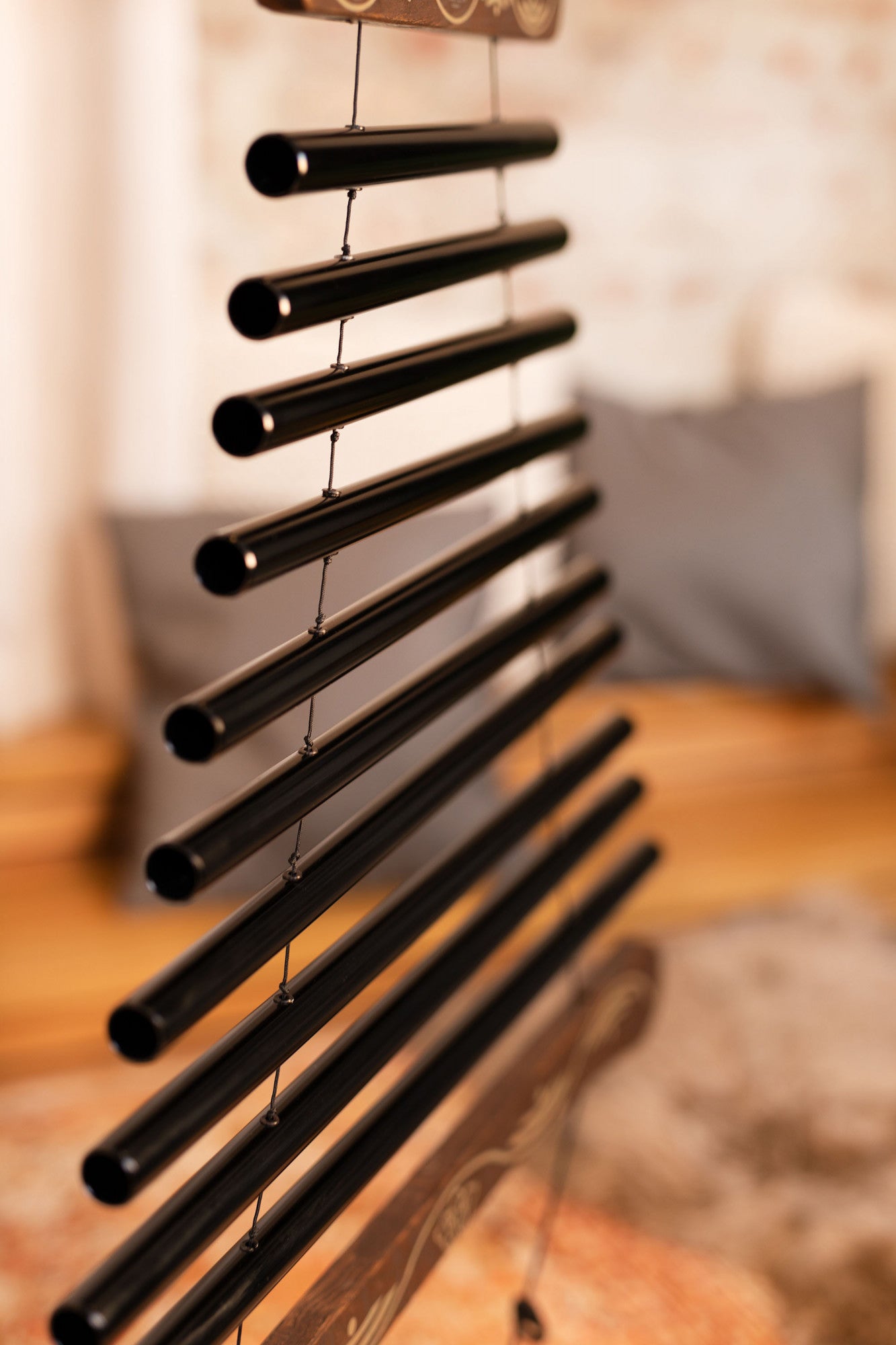 Meinl Sonic Energy Meditation Flow Chime 38"/95 cm - 432 Hz/10 Töne/E Moll - Schwarz
