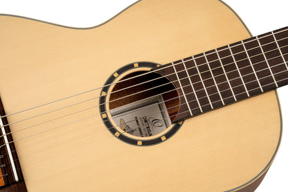 ORTEGA Family Series Pro 4/4 Slim Neck Konzertgitarre 7 String - Massive Zeder + Bag
