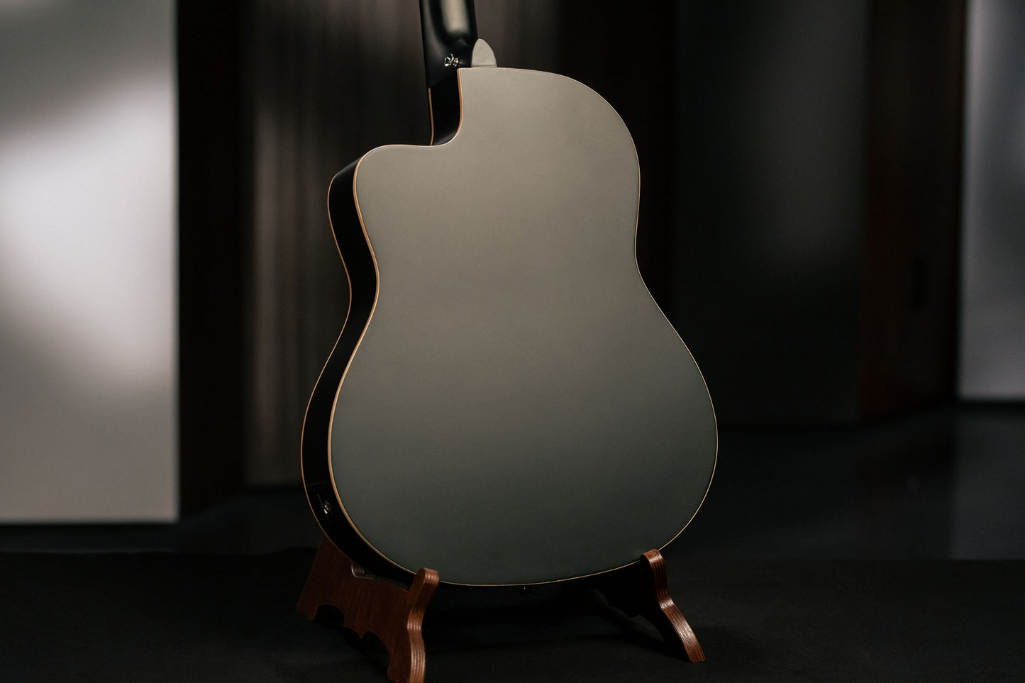 ORTEGA Family Series 4/4 Classical Slim Neck Guitar 6 String - Spruce / Mahogany Satin Black + Gig Bag