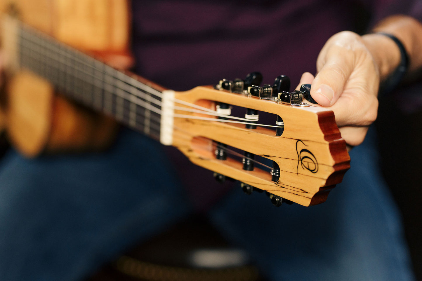 ORTEGA The Private Room 4/4 Konzertgitarre 6-String - Spalted Maple Natur + Gigbag