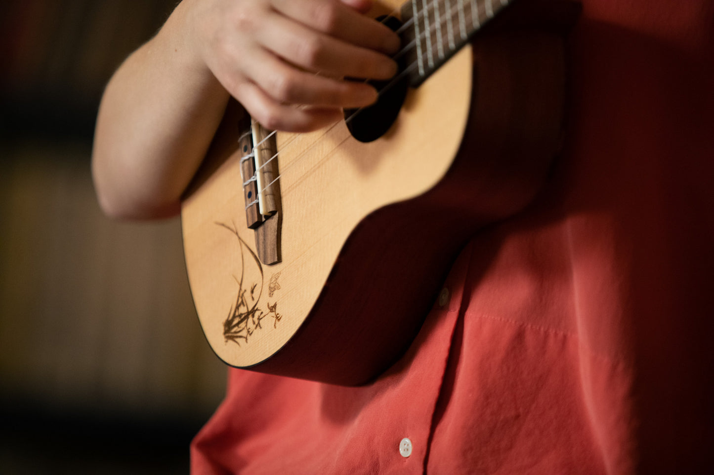 ORTEGA Bonfire Series Tenor Ukulele 4 String - Spruce/Sapele Natural