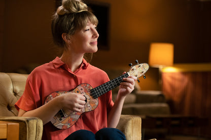KEIKI K2 Serie Sopran Ukulele Set - Agathis / ABS Voodoo Puppet