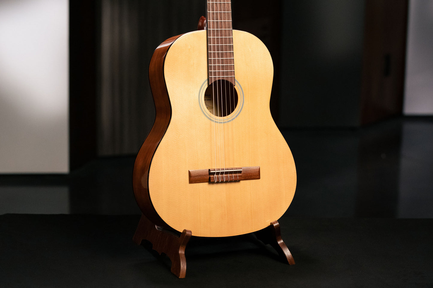 ORTEGA Student Series 4/4 Classical Guitar 6-String - Natural