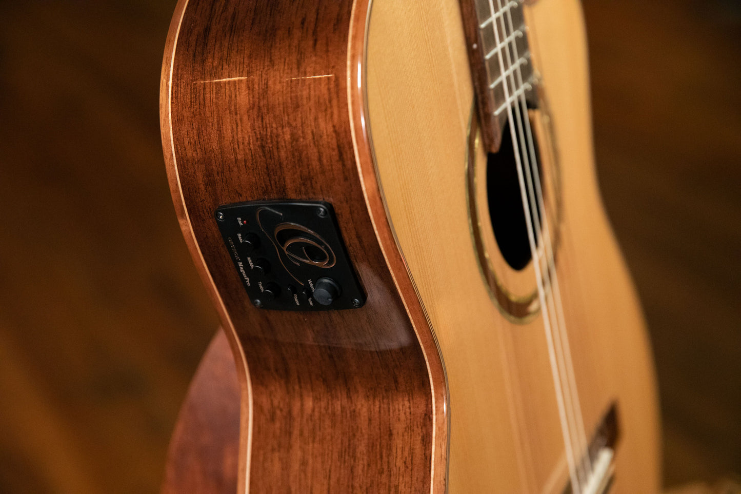 ORTEGA Performer Series 4/4 Konzertgitarre 6-String - Natural + Gigbag