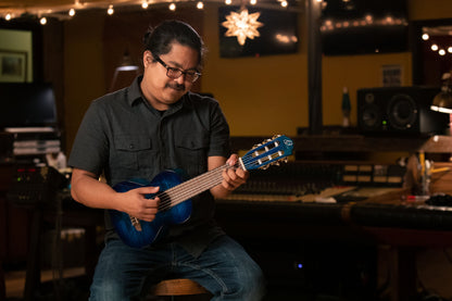 ORTEGA Mini Travel Series 1/8 Gitarre 6-String - Faded Blue + Gigbag