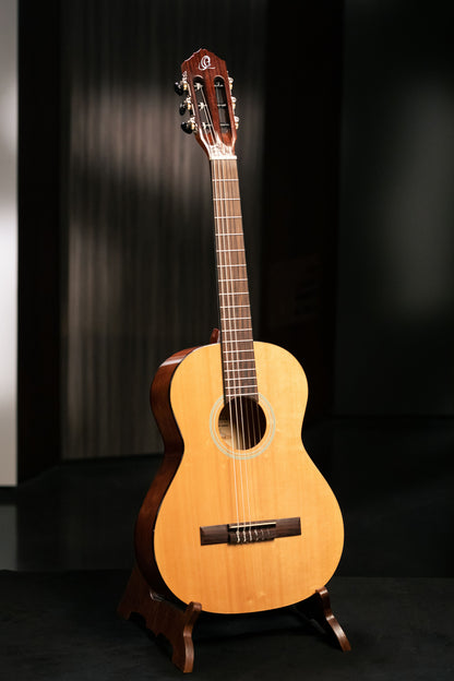 ORTEGA Student Series 3/4 Classic Guitar 6-String - Natural
