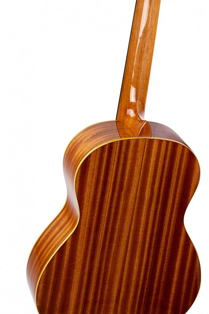 ORTEGA Family Series 3/4 Konzertgitarre 6 String - Zeder / Mahagoni Gloss Natur + Bag