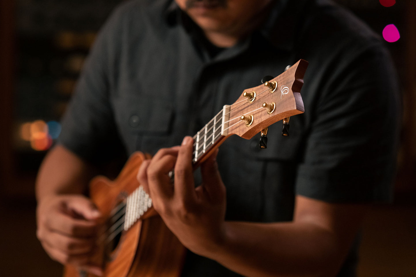 ORTEGA Timber Series Baritone Ukulele 4 String - Acacia Natural + Bag