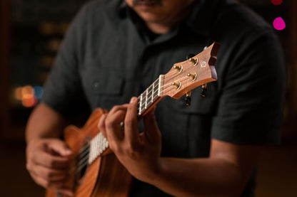 ORTEGA Timber Series Baritone Ukulele 4 String - Acacia Natural + Bag
