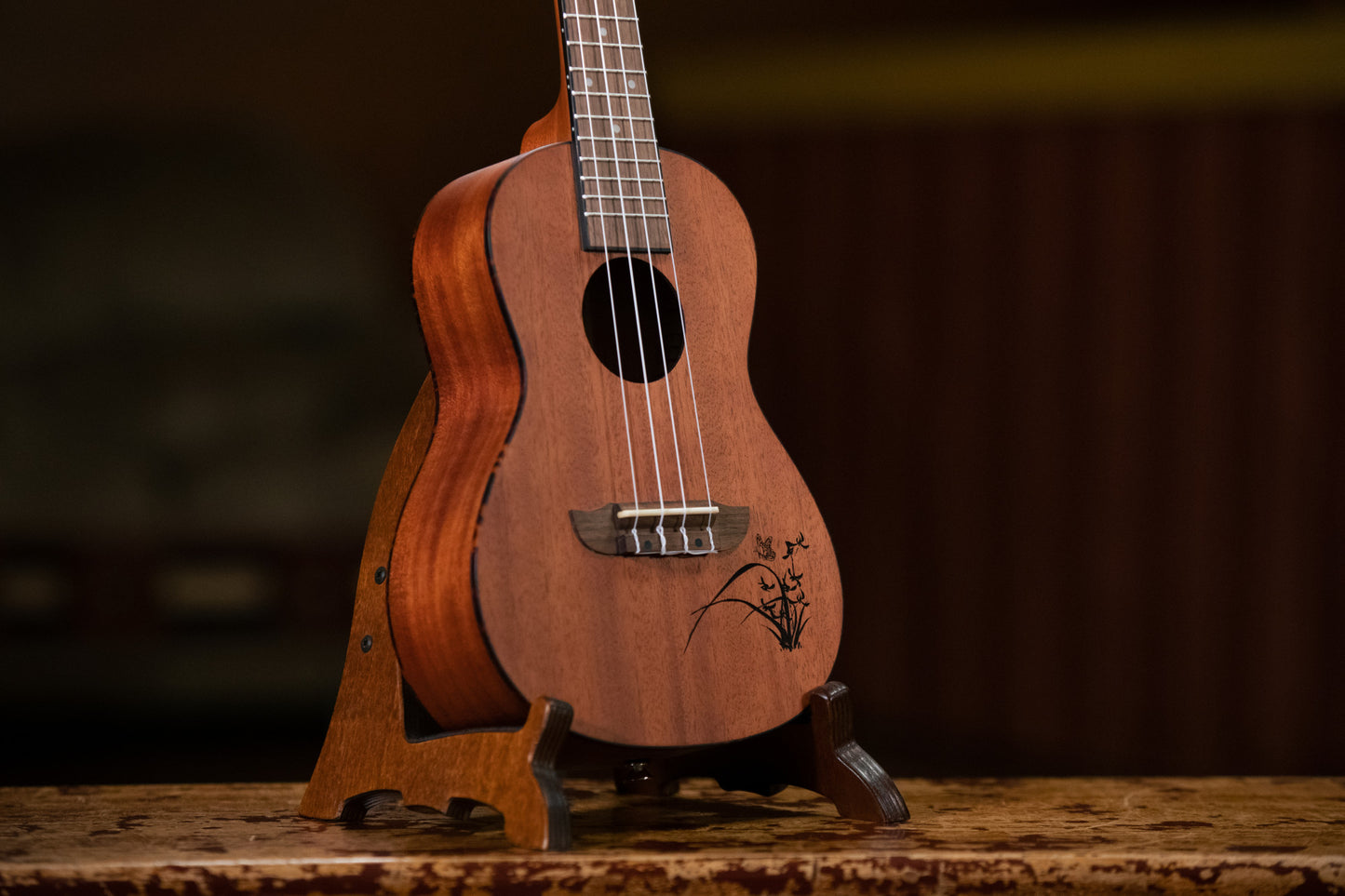 ORTEGA  Bonfire Series Concert Ukulele 4 String - Sapele Natural